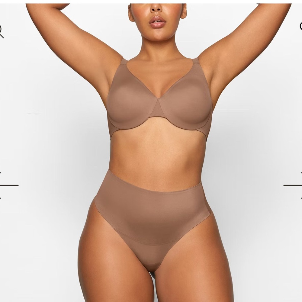 NWT SKIMS Smoothing Intimates High Waisted Thong Sz Medium in color Sienna